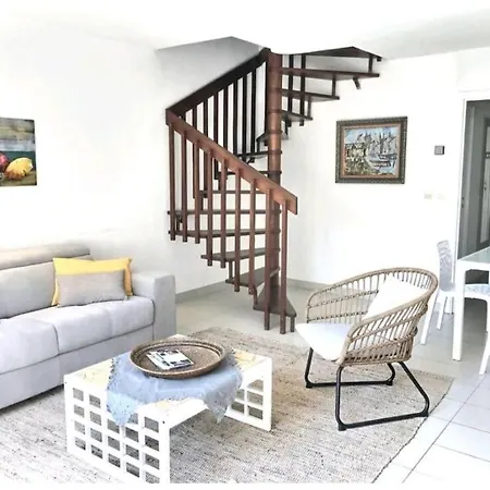 Appartement Duplex Cosy Climatise Avec Piscine St Raphael *