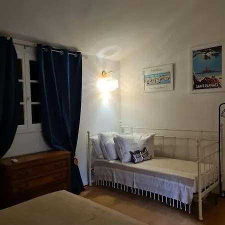 Duplex Cosy Climatise Avec Piscine St Raphael *